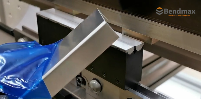 Sac Metal İmalatında İz Bırakmayan Bükme İşlemi Nasıl Elde Edilir?
